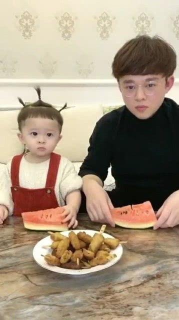 舅舅侄女吃瓜,揭秘家庭纷争背后的真相