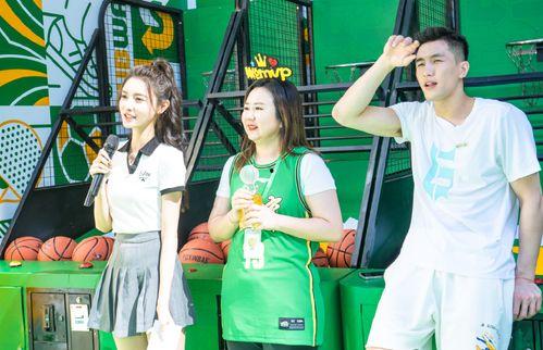 美女吃蜜瓜直播,美女直播大快朵颐，甜蜜瞬间引网友热议