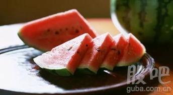 天这么热吃瓜,清凉一“瓜”解暑趣