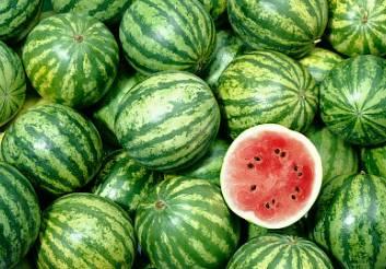 深圳处南门吃瓜视频,街头美食瞬间走红